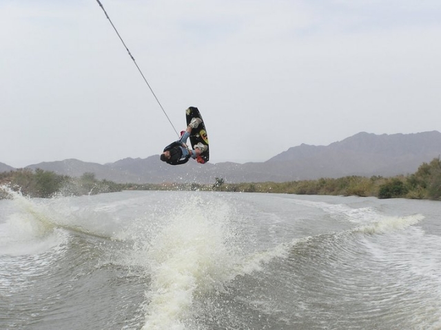 Salto de ski wakeboard